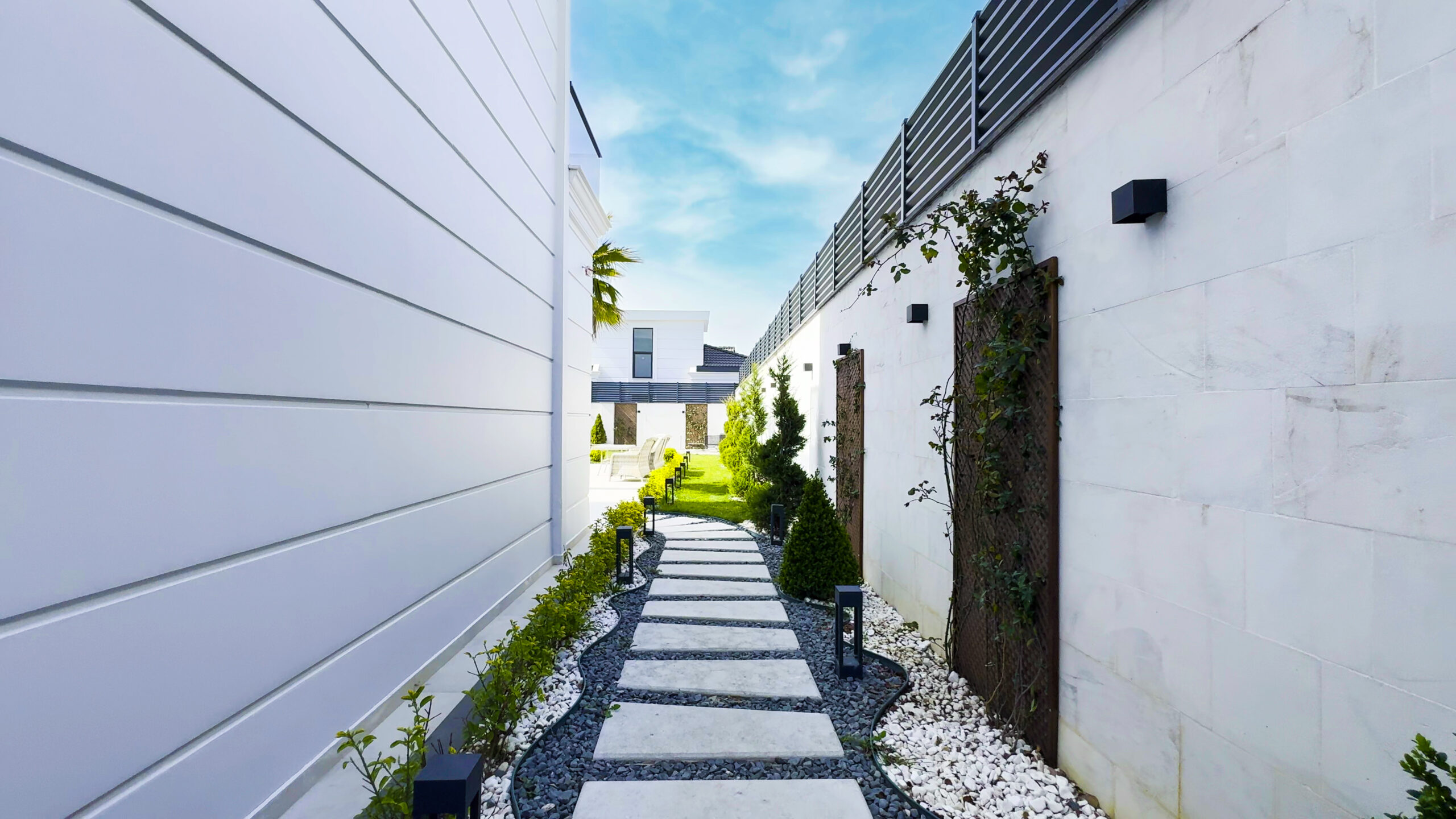 vlcsnap-2025-04-17-12h43m25s764